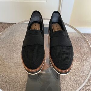 Me Too Black Loafers Mesh US Size 4.5